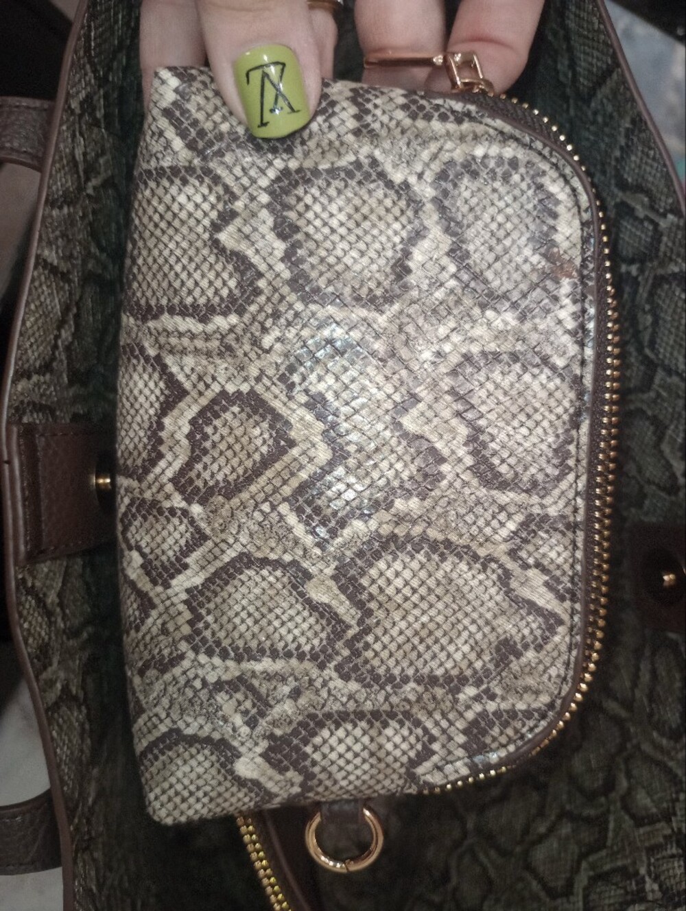 Anne Klein Dark Brown Leather Satchel ,Snakeskin Lined W. Matching Pouch - Picture 6 of 8